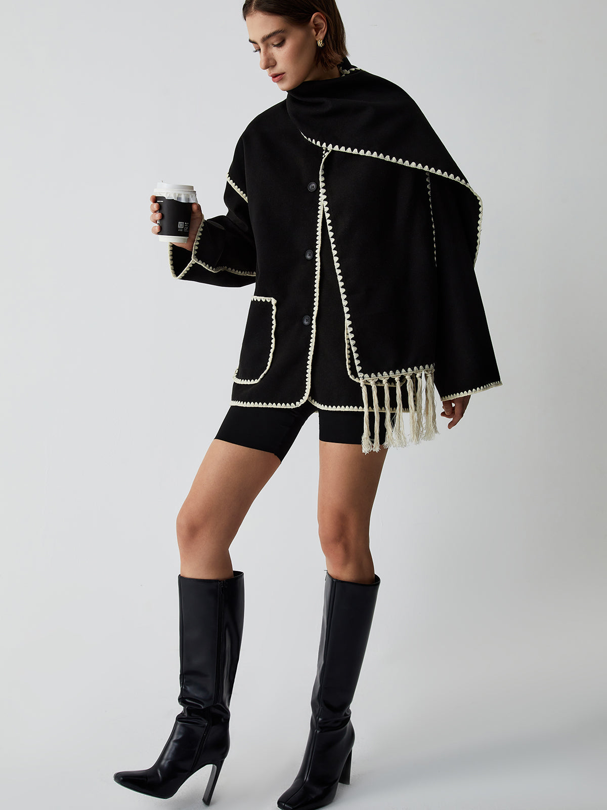 Kontrastbesatz-Jacke mit passendem Schal