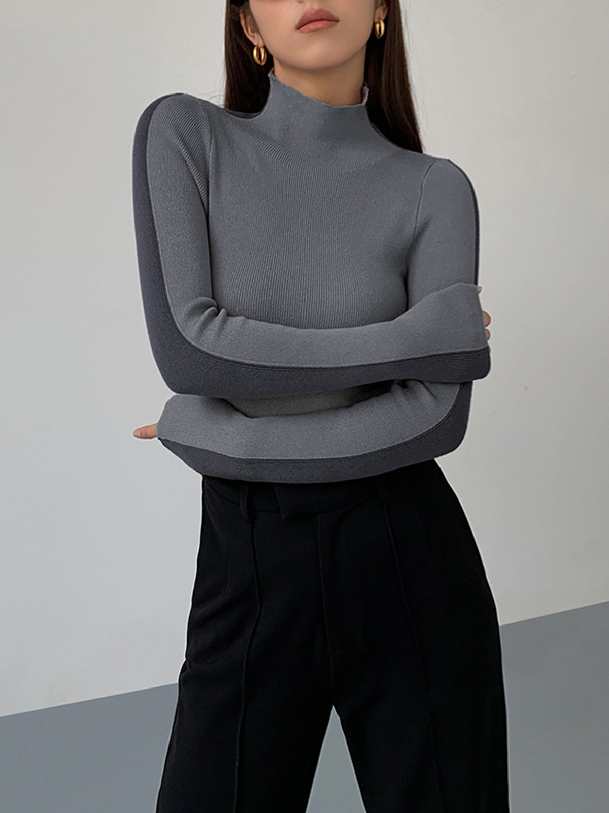 Zweifarbiges, doppelseitiges Stricktop mit langen Ärmeln