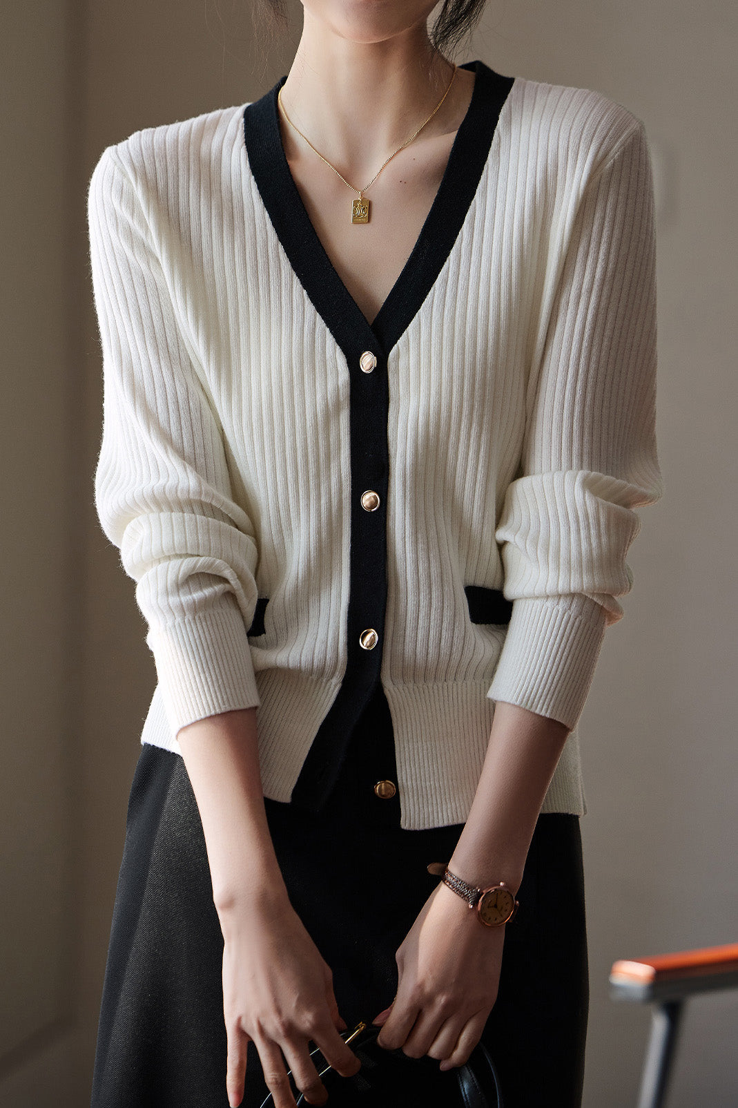 Eleganter Farbblock V-Ausschnitt Strickcardigan für den frühen Herbst