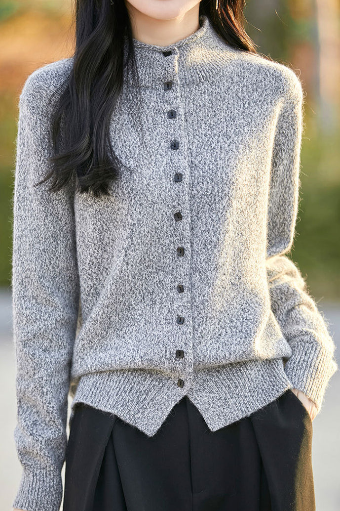 Halb hoher Kragen einfarbiger floral gestrickter Cardigan