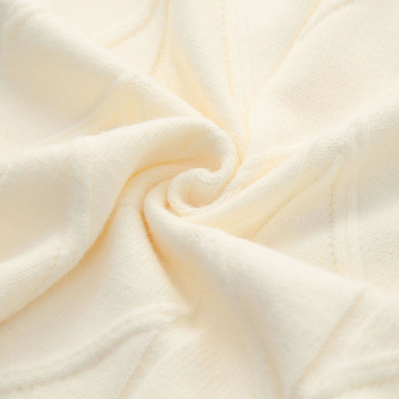 ELYRA™ | Bestickter Herz-Strickpullover