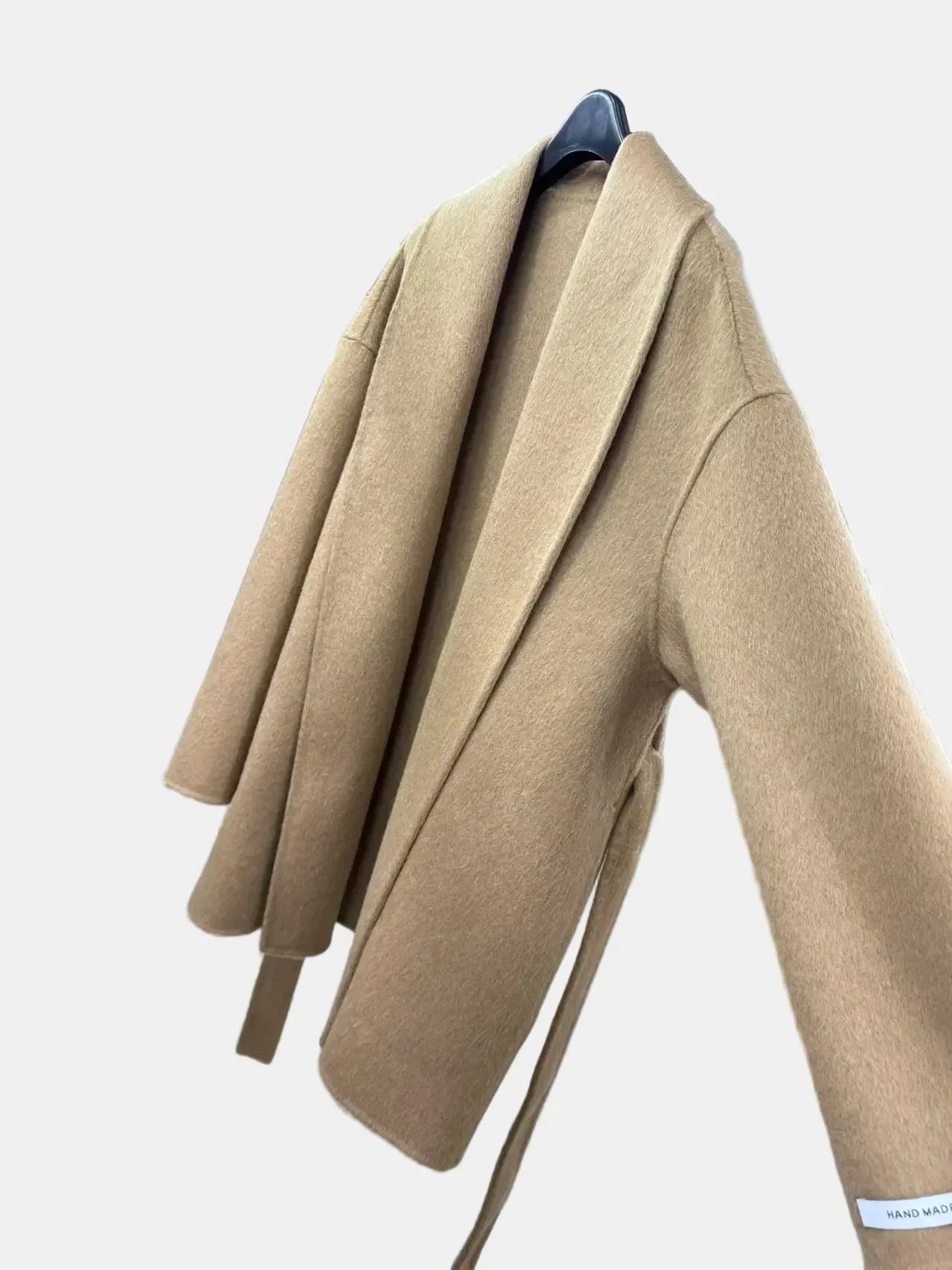 Freya Handgemachter Mantel – Elegantes & Einzigartiges Design