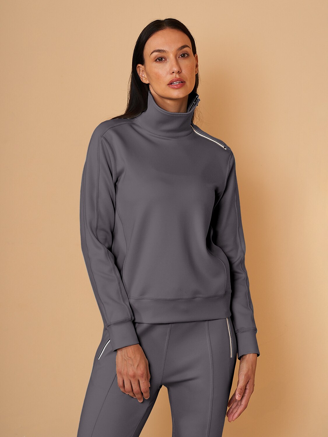 Mehr als nur ein einfaches Golf-Sweatshirt mit unregelmäßigem Kragen