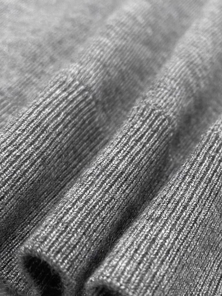 100% Eleganter V-Ausschnitt Strickweste - Cross & Crown