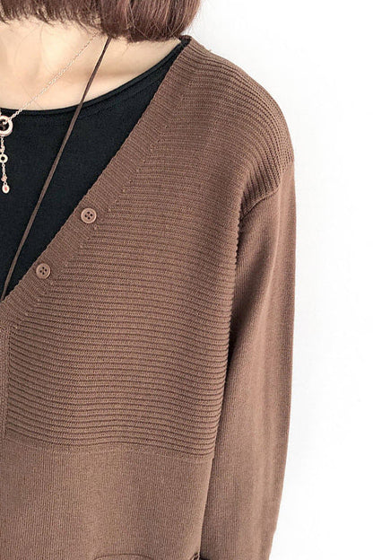 V-Ausschnitt Rippenstrick-Cardigan mit Kontrast - 5 Farben verfügbar