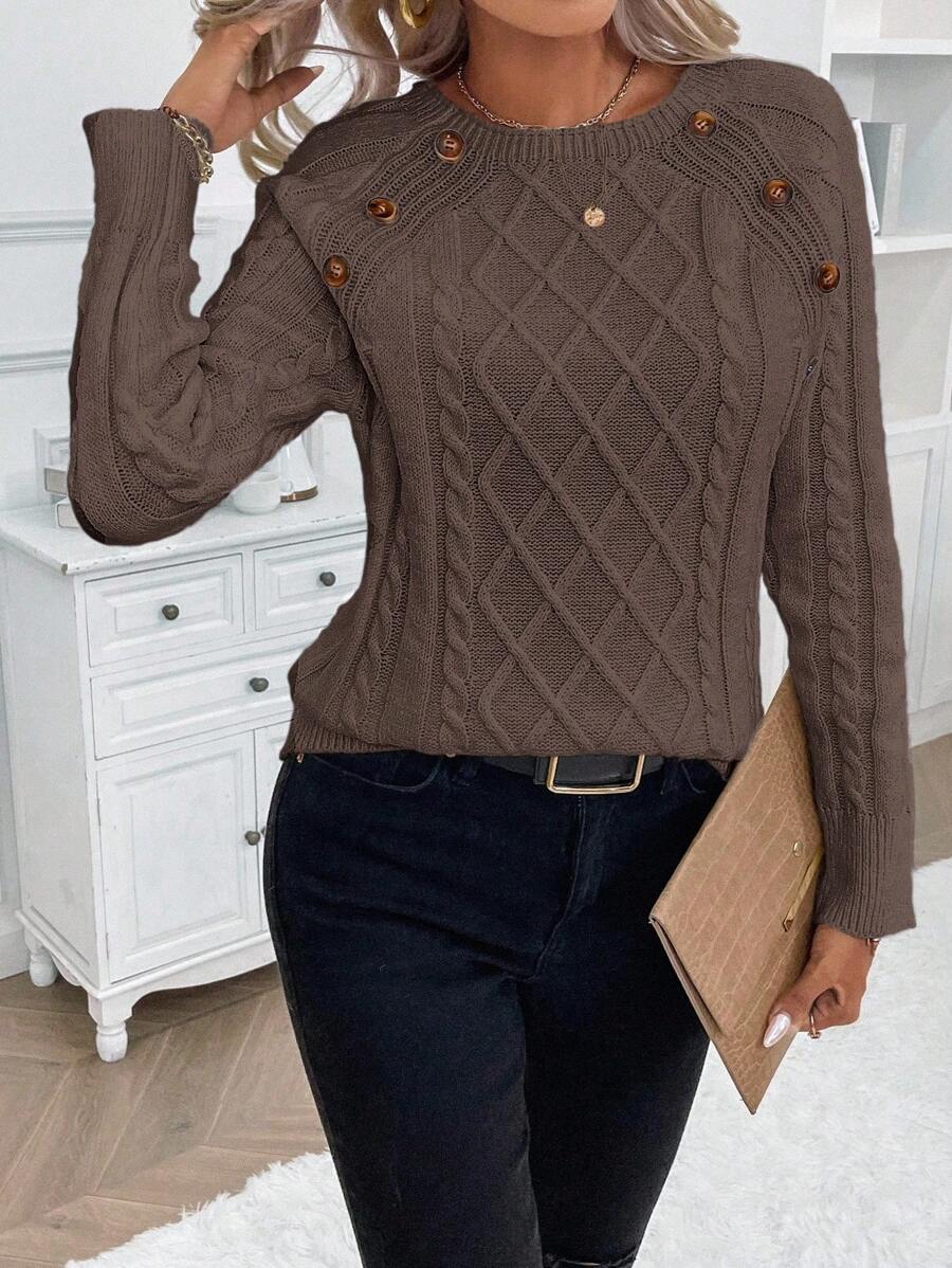 Clara – Zopfmuster-Strickpullover mit Knopfdetails