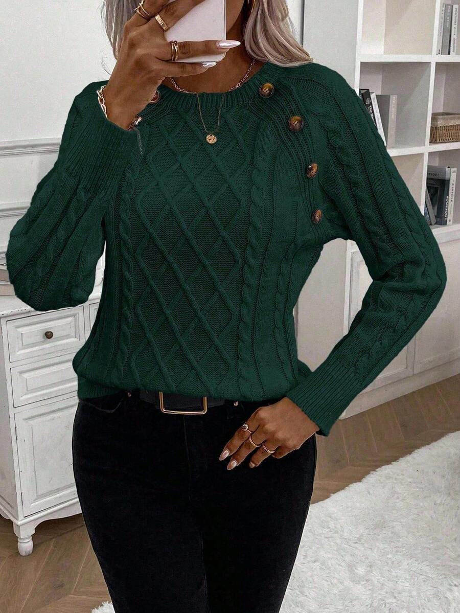 Clara – Zopfmuster-Strickpullover mit Knopfdetails