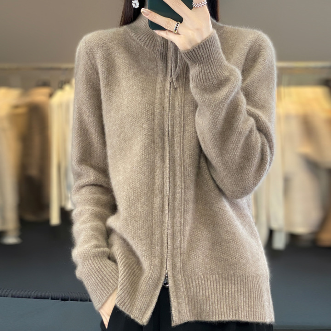 ELYRA™ | Strickjacke mit Reißverschluss