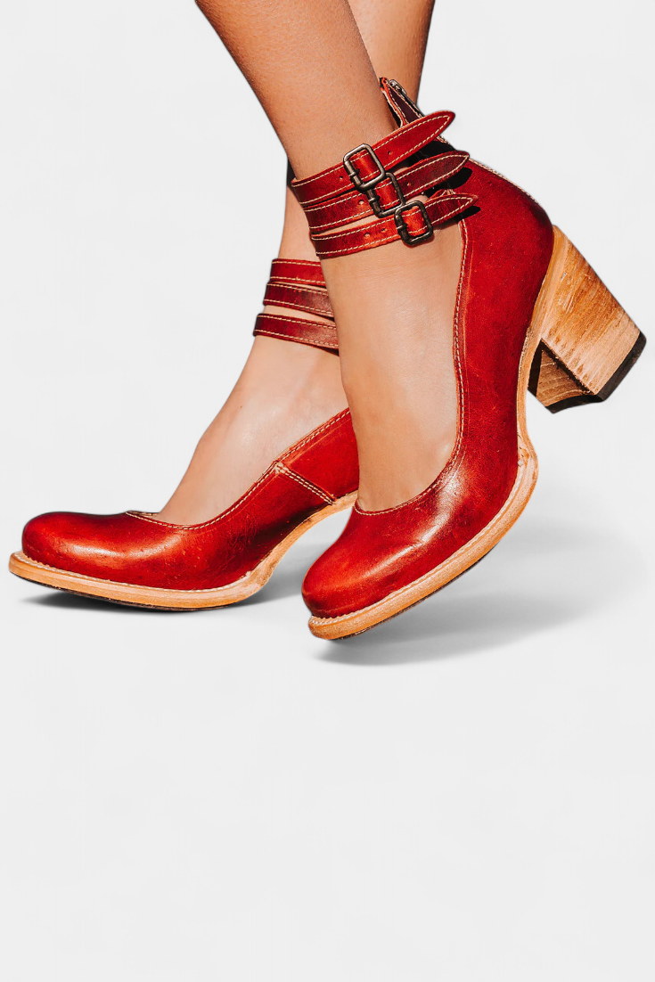 ELYRA™ | Moderne Blockabsätze aus schwarzem Leder