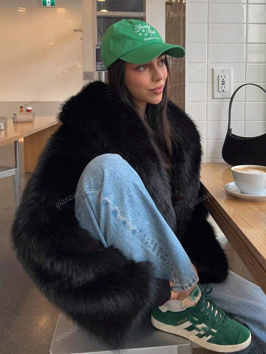 Mystique & Co™ Pelzmantel