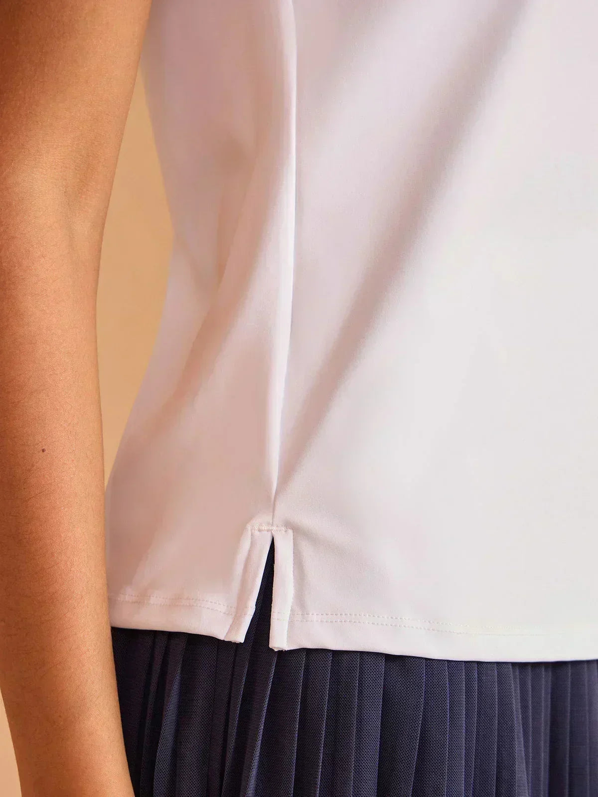 Mehr als nur ein Basic Rüschen V-Ausschnitt Tanktop UPF50+