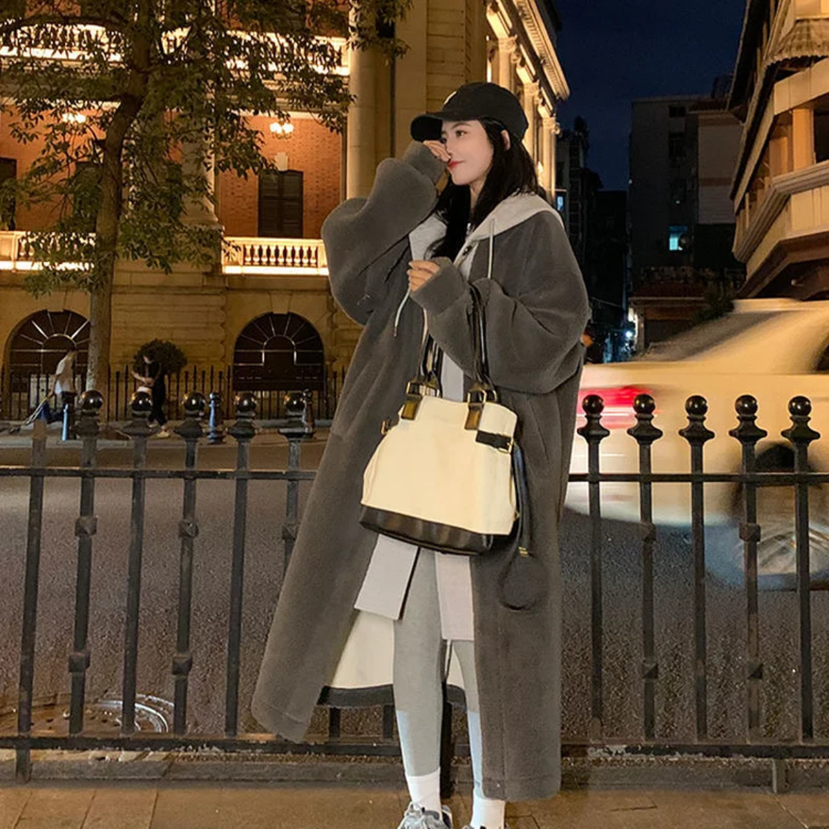 Lola | Lammwolljacke mit Kapuze