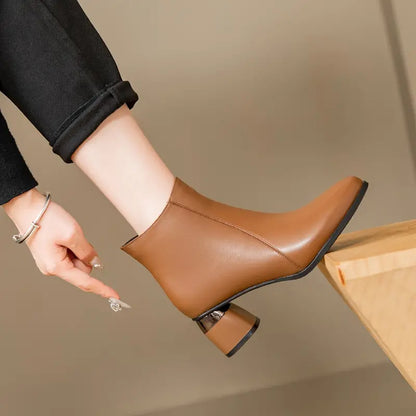 Nyla Stiefel