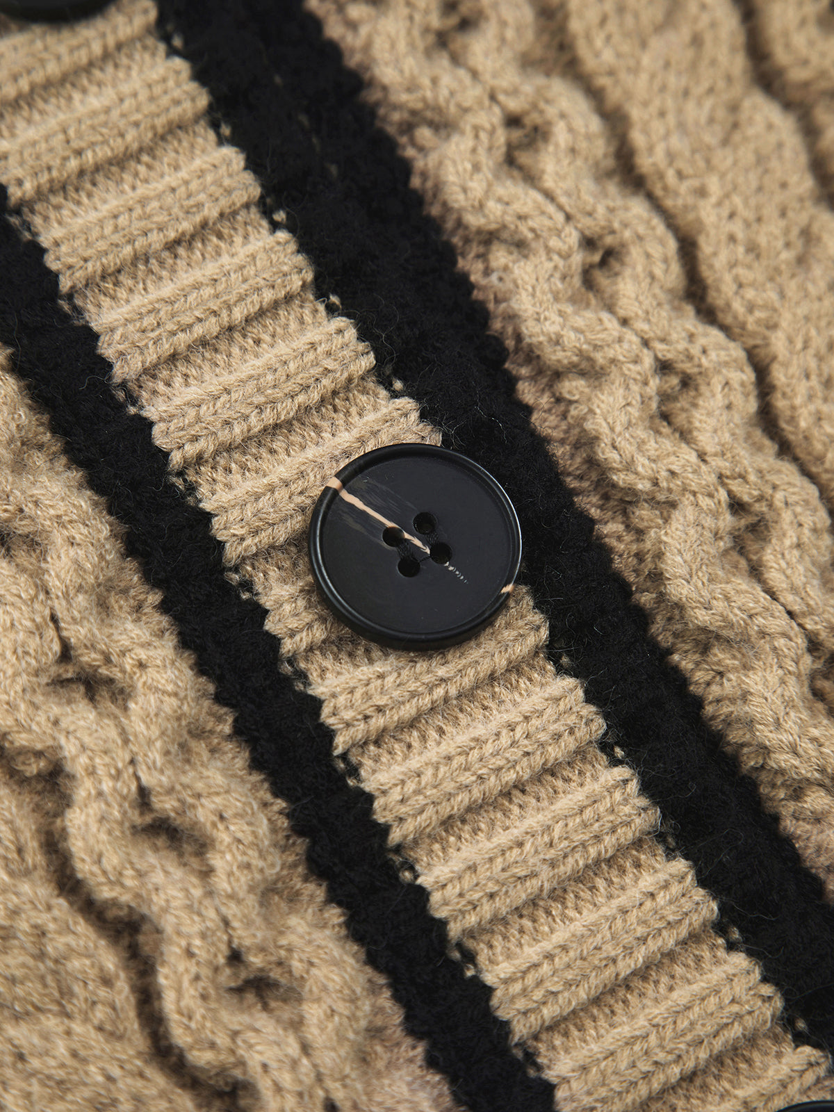 Geflochtene Kiloš Oversize Strickjacke