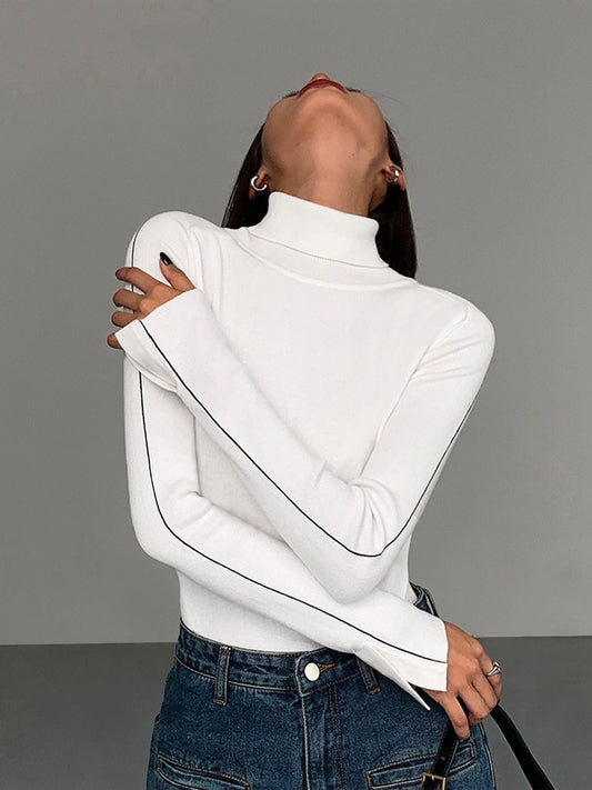 Kontrast-Piping-Turtleneck-Pullover