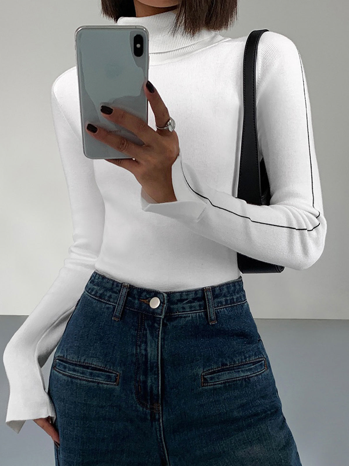 Kontrast-Piping-Turtleneck-Pullover