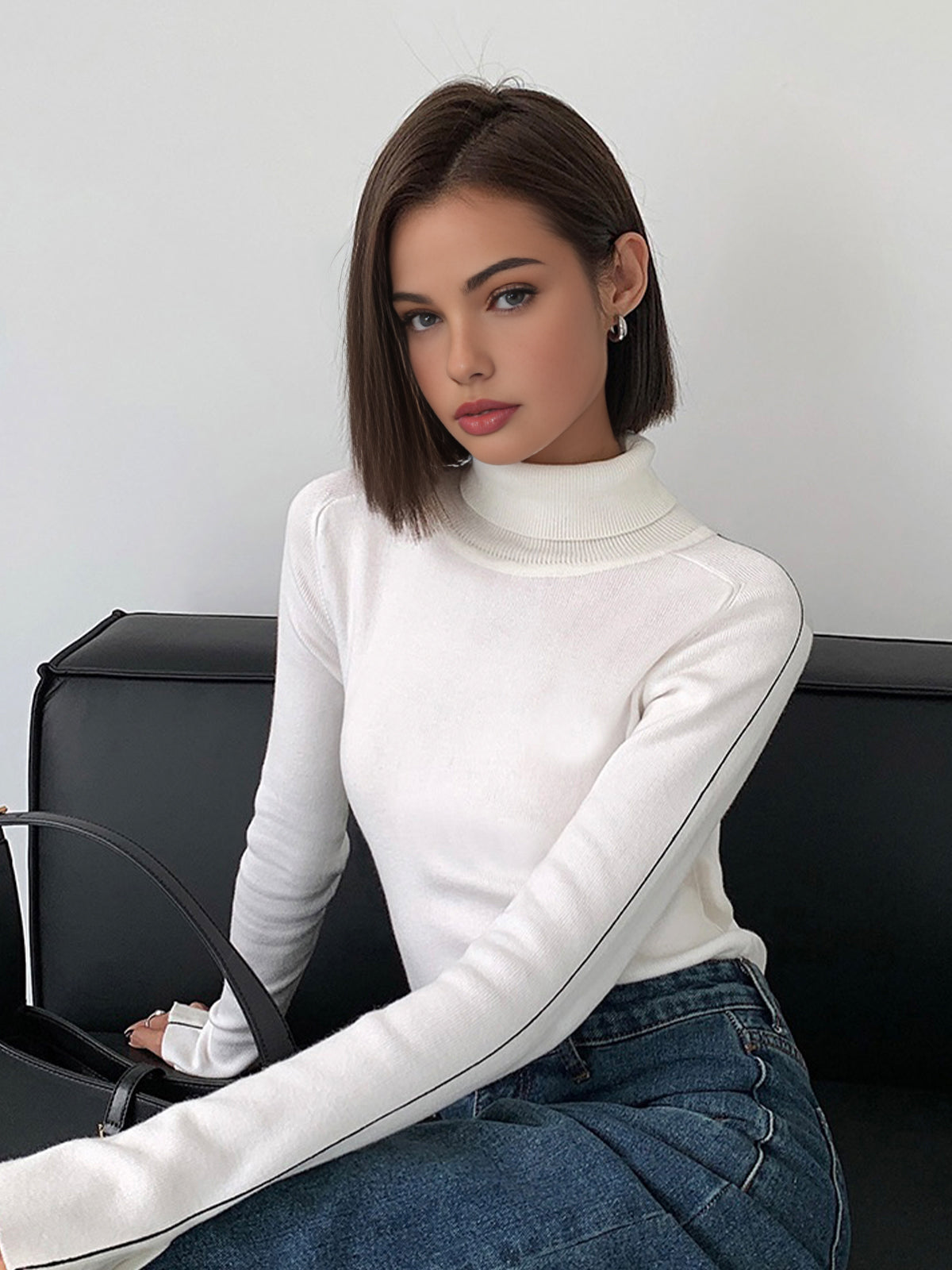 Kontrast-Piping-Turtleneck-Pullover