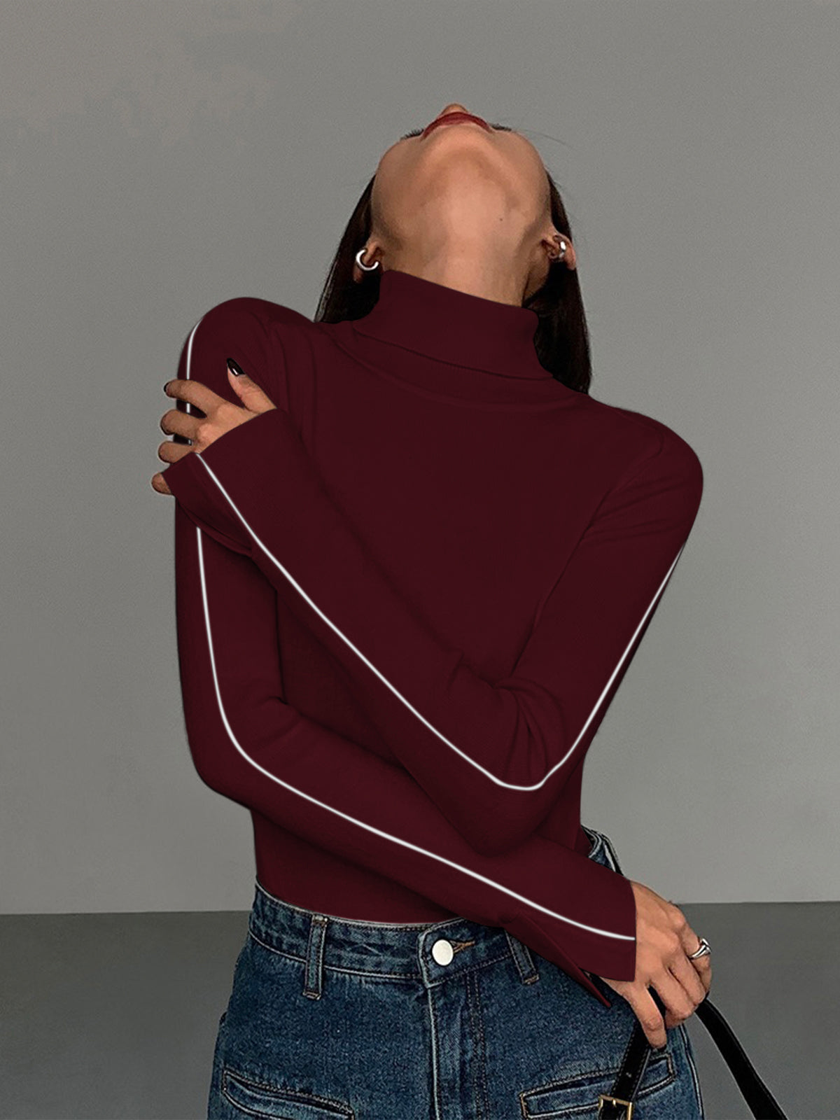 Kontrast-Piping-Turtleneck-Pullover