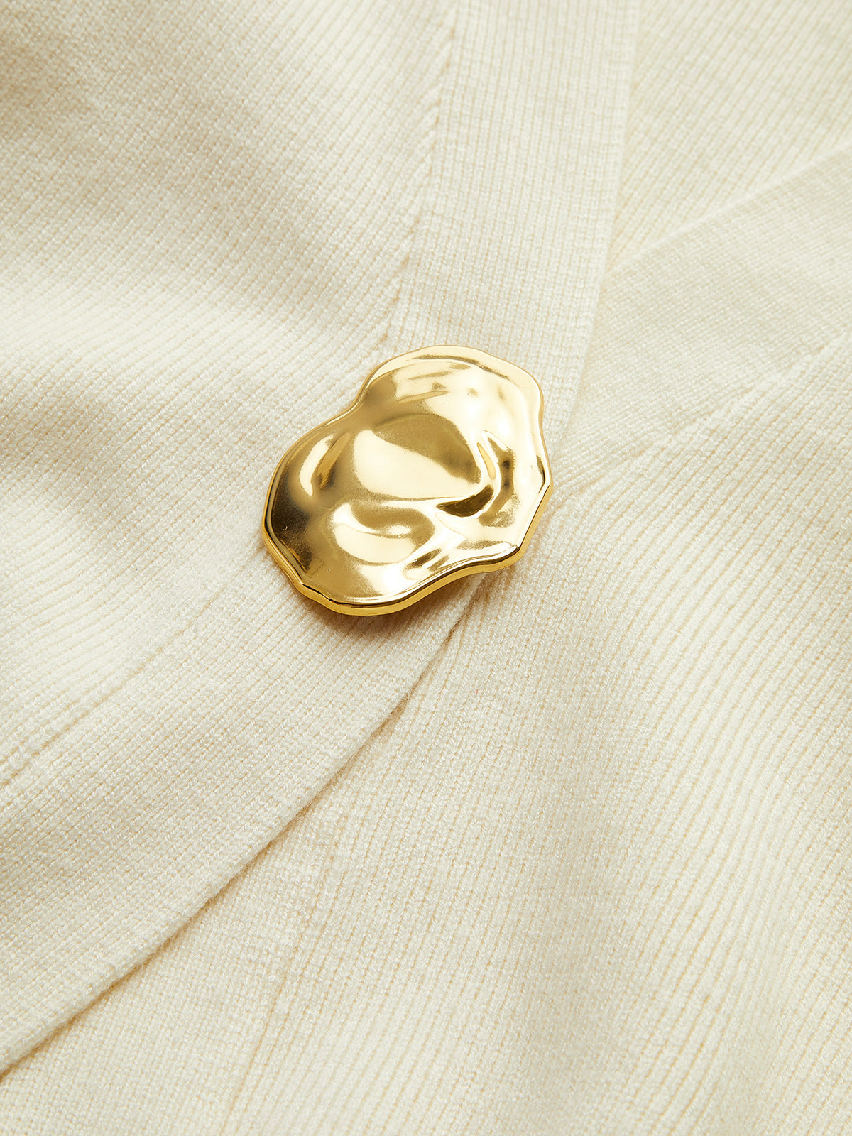 Goldener Knopf Schlichter Cardigan