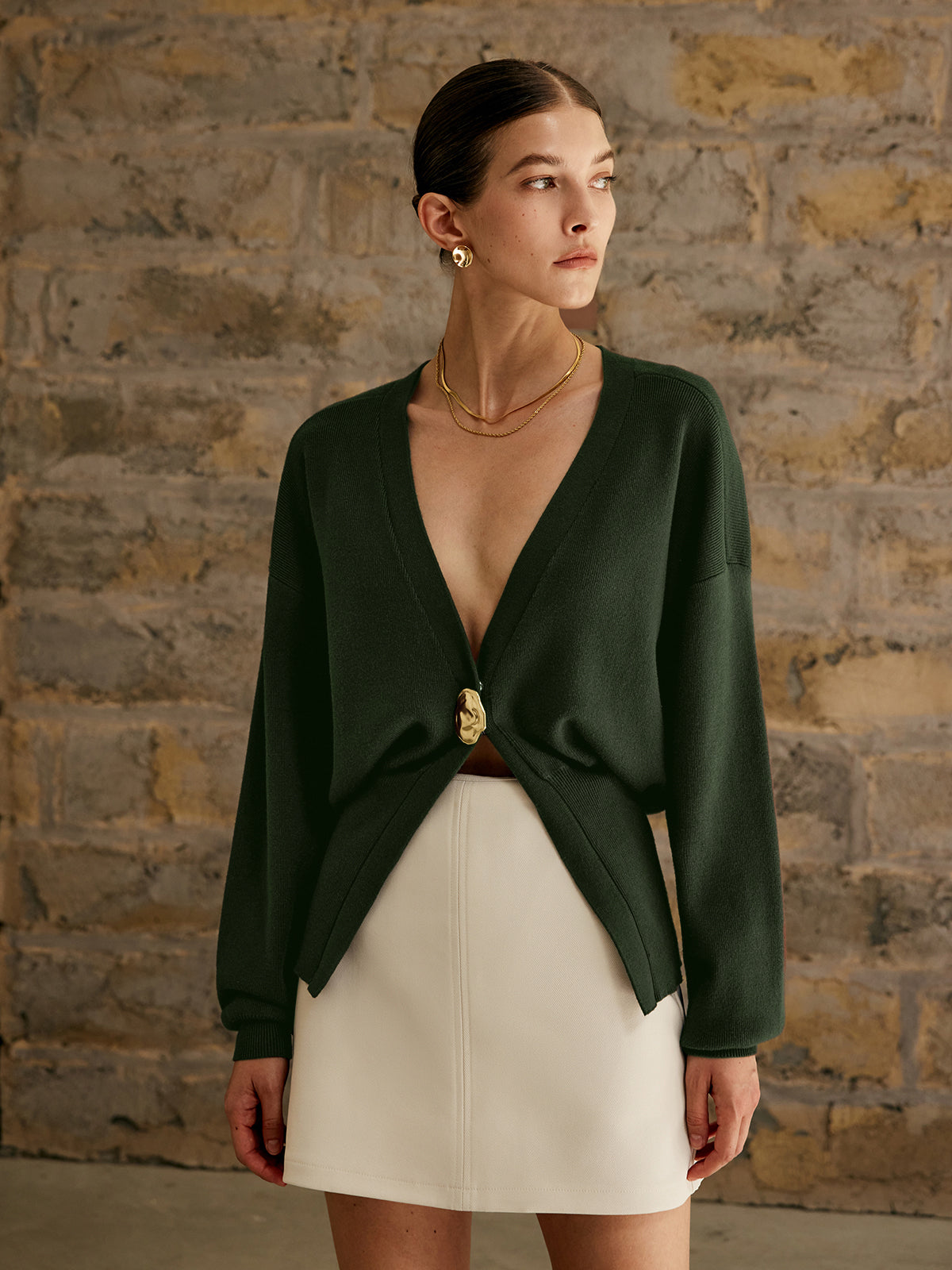 Goldener Knopf Schlichter Cardigan