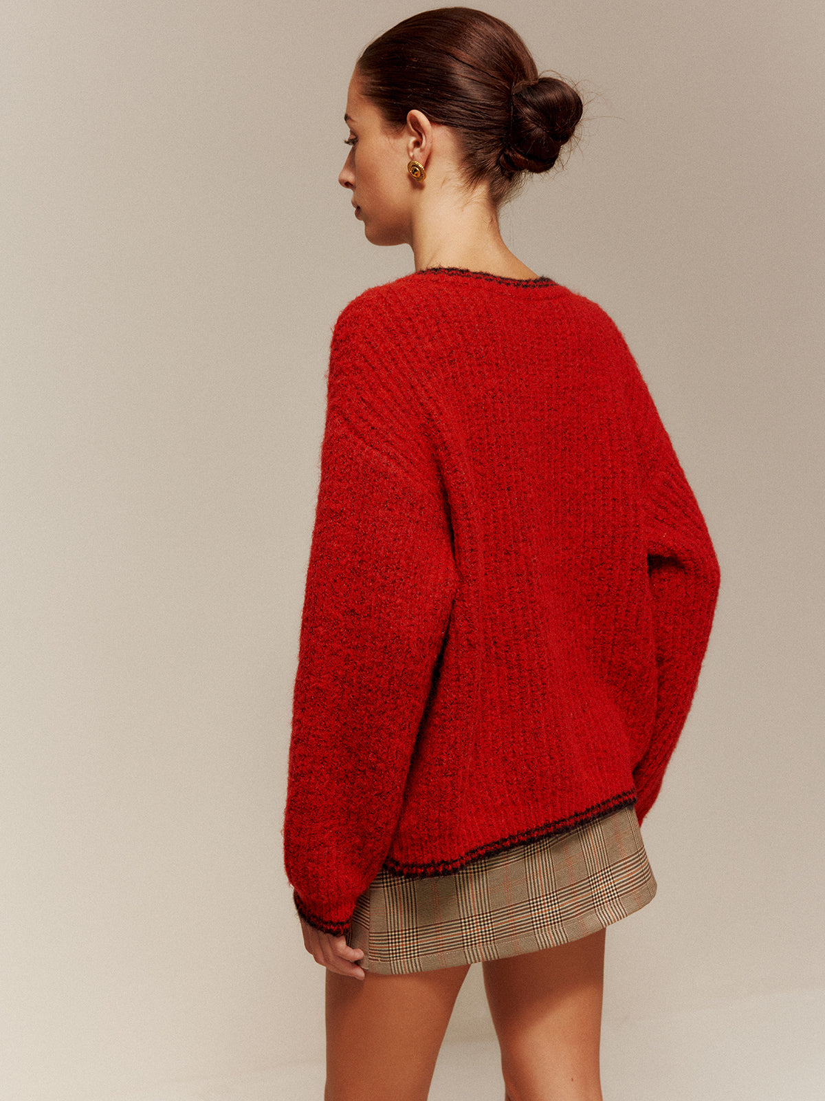 Kontrastierte Biyeli Taschenknopfjacke