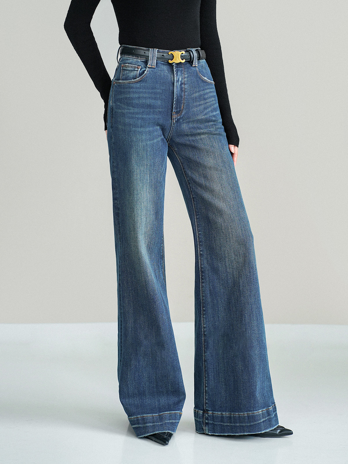 Mid-Waist Bootcut Denim Jeans ohne Gürtel