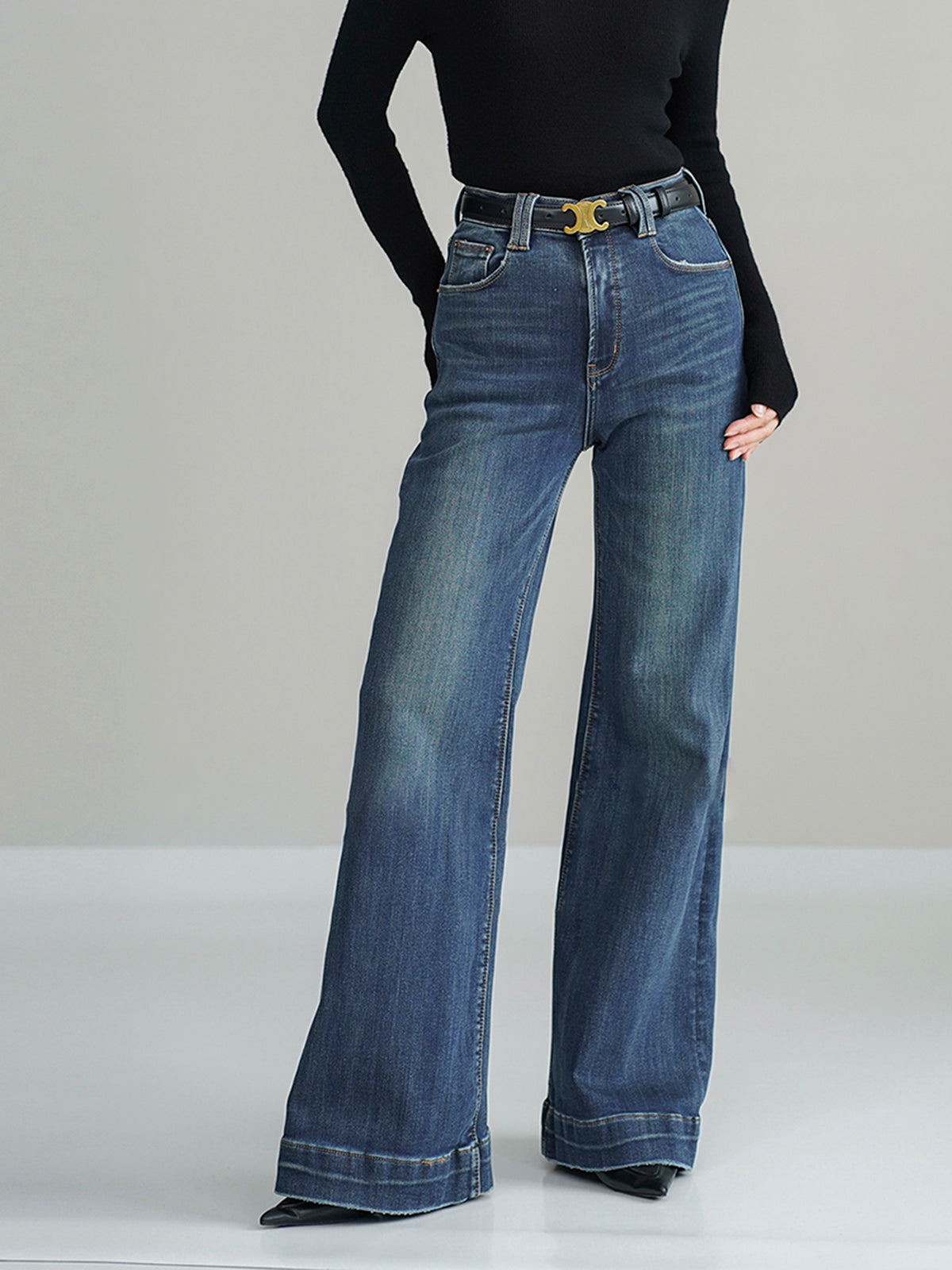 Mid-Waist Bootcut Denim Jeans ohne Gürtel