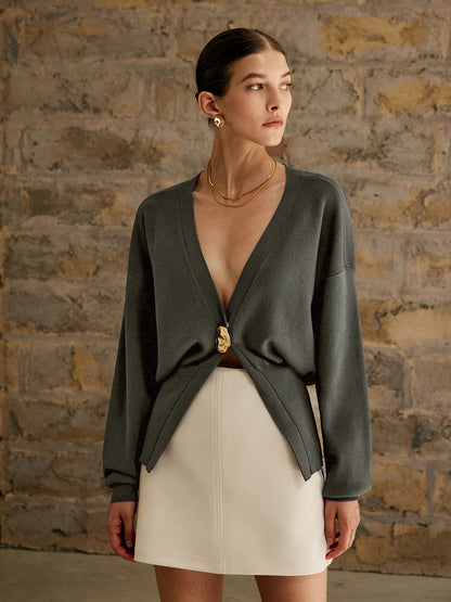 Goldener Knopf Schlichter Cardigan