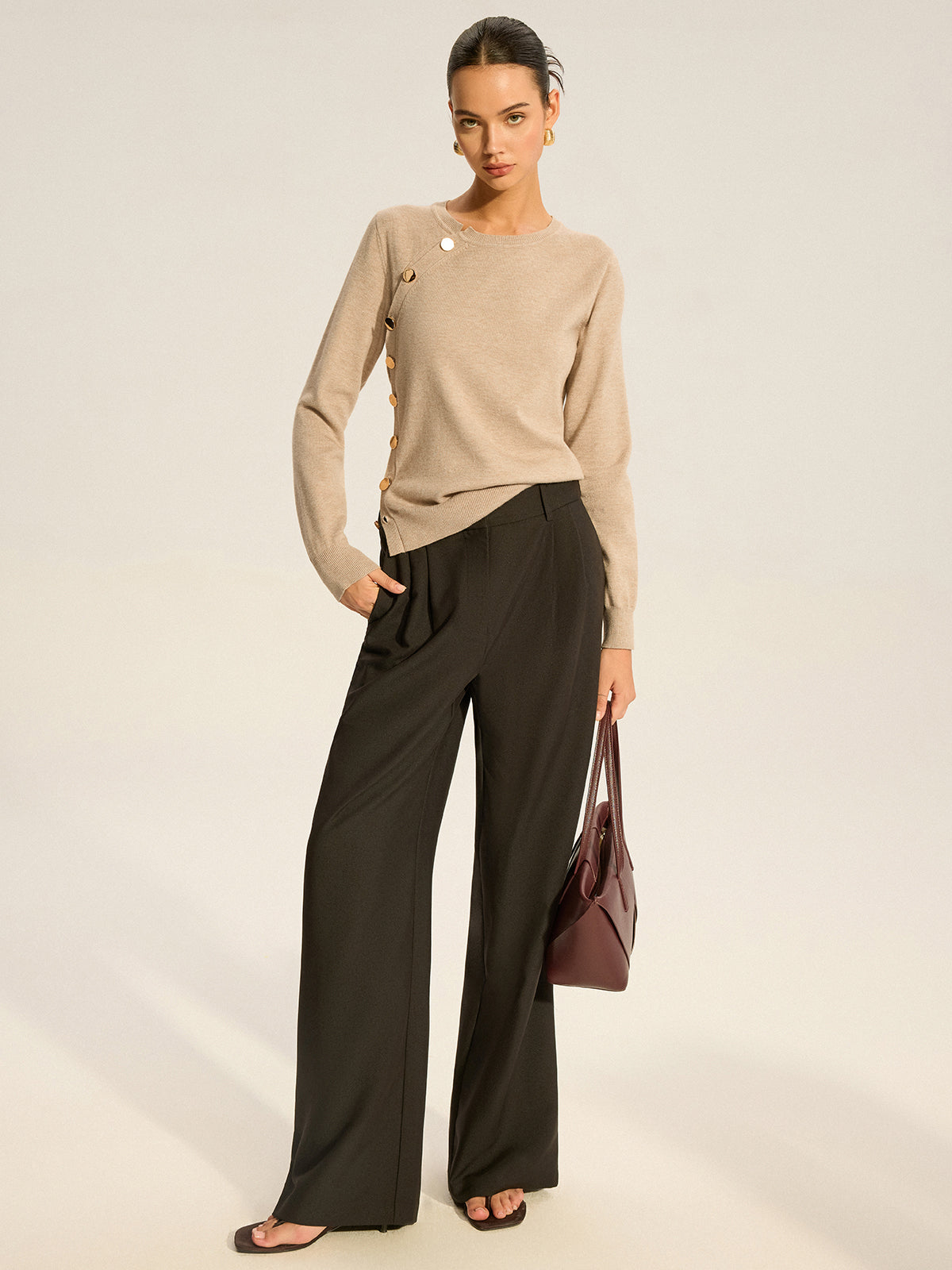 Asymmetrisches Knopfstricktop