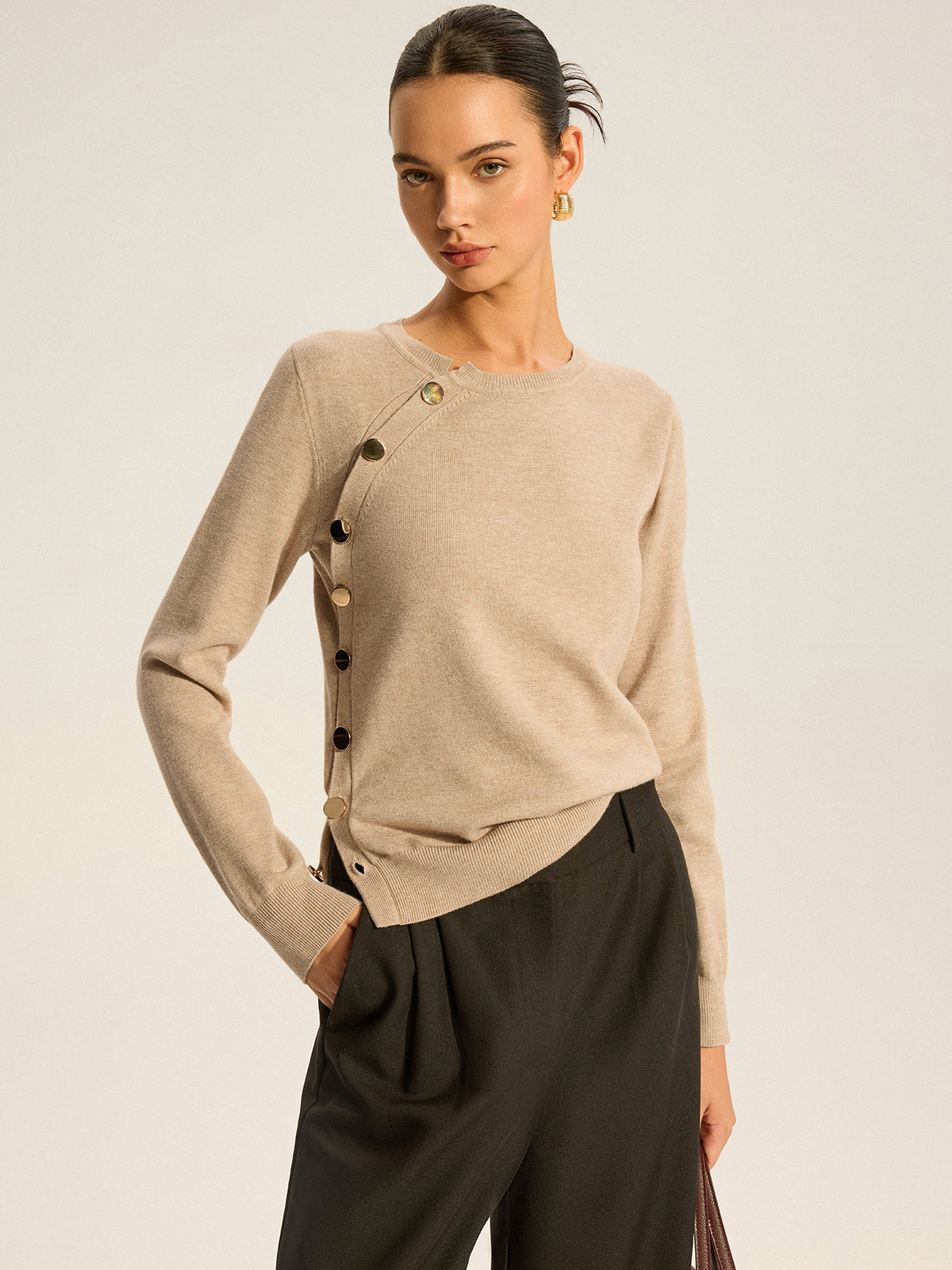 Asymmetrisches Knopfstricktop