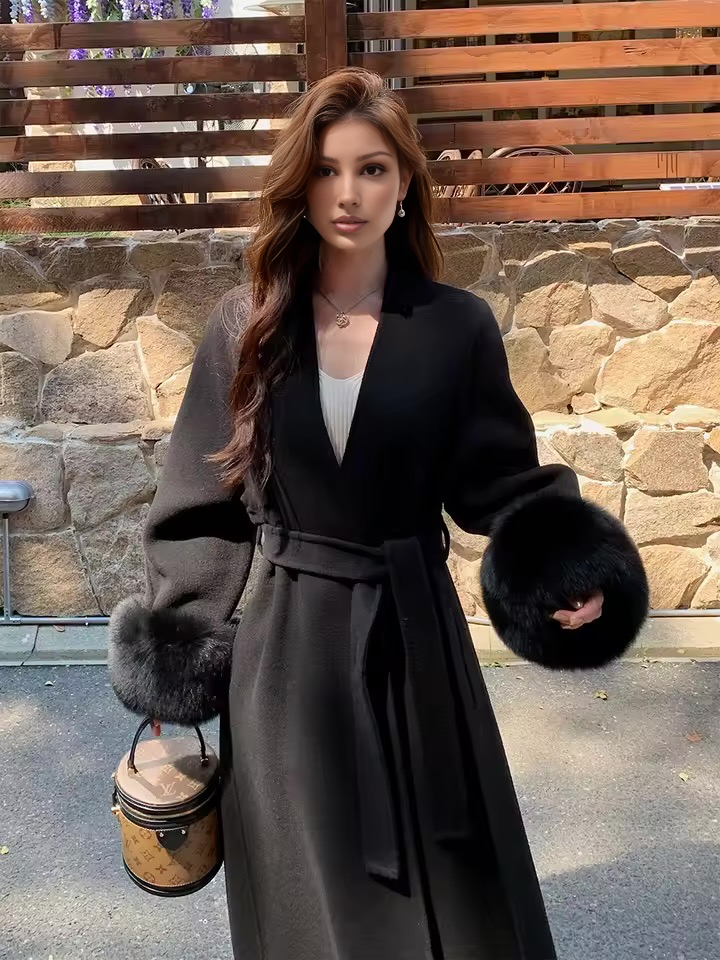 Mystique & Co™ Mantel Eleganz Esmée