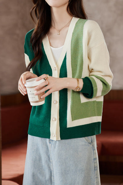 Lässiger, lockerer Strick-Cardigan mit Kontrastfarbe