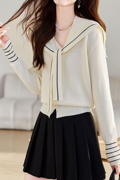 Vielseitiges Strick-Cardigan-Schal-Ensemble