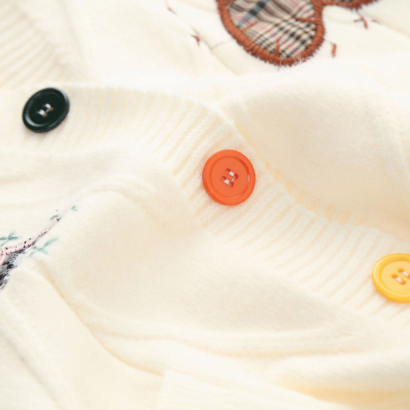 ELYRA™ | Bestickter Herz-Strickpullover