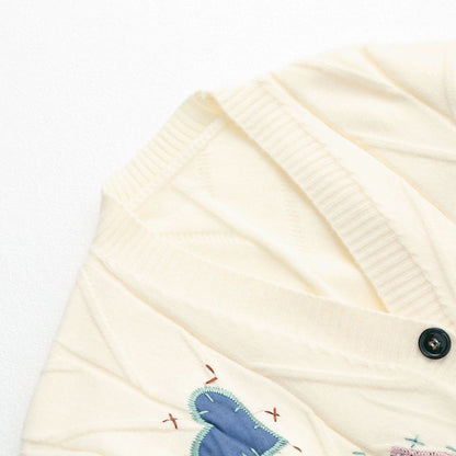 ELYRA™ | Bestickter Herz-Strickpullover