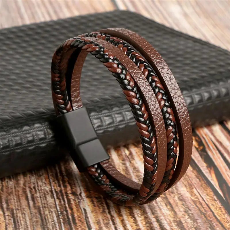 Gramado Klassisches Leder Geflochtenes Armband - Mehrlagiges Modeaccessoire für Männer