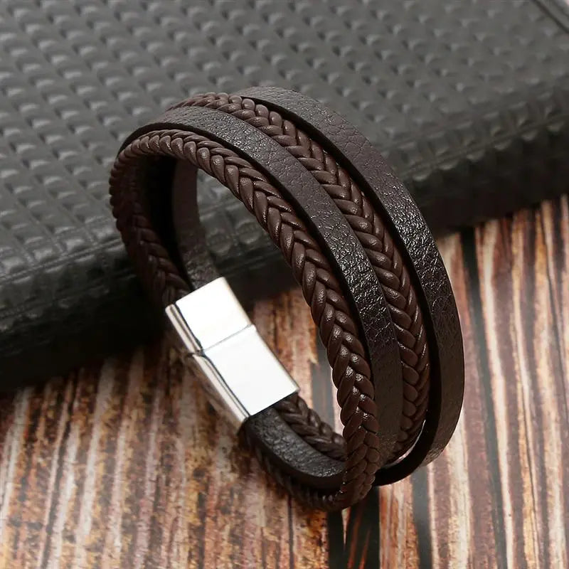 Gramado Klassisches Leder Geflochtenes Armband - Mehrlagiges Modeaccessoire für Männer