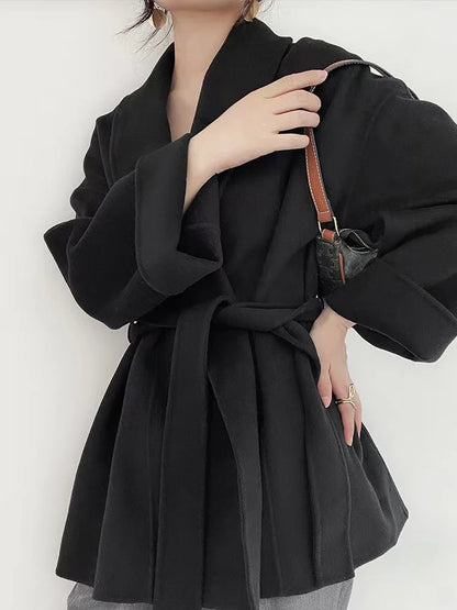 Freya Handgemachter Mantel – Elegantes & Einzigartiges Design