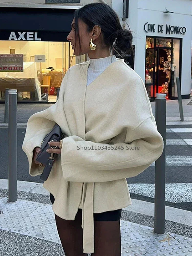 Mystique & Co™ Eleganter Fleece-Mantel