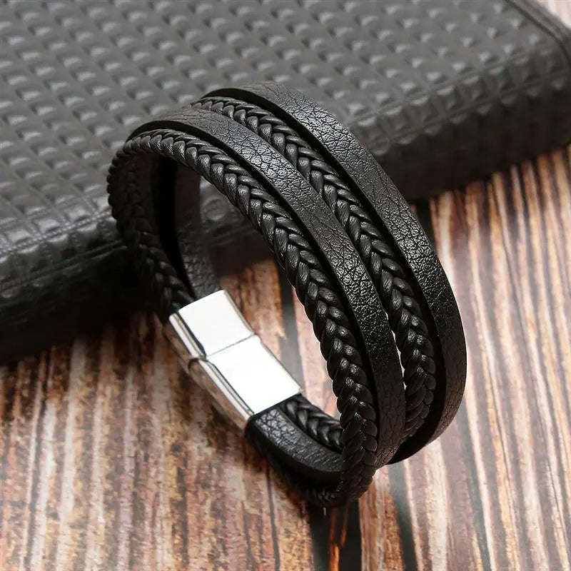 Gramado Klassisches Leder Geflochtenes Armband - Mehrlagiges Modeaccessoire für Männer