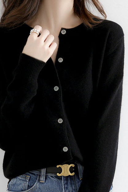 Rundhals-Wollstrick-Cardigan - 12 Farben verfügbar