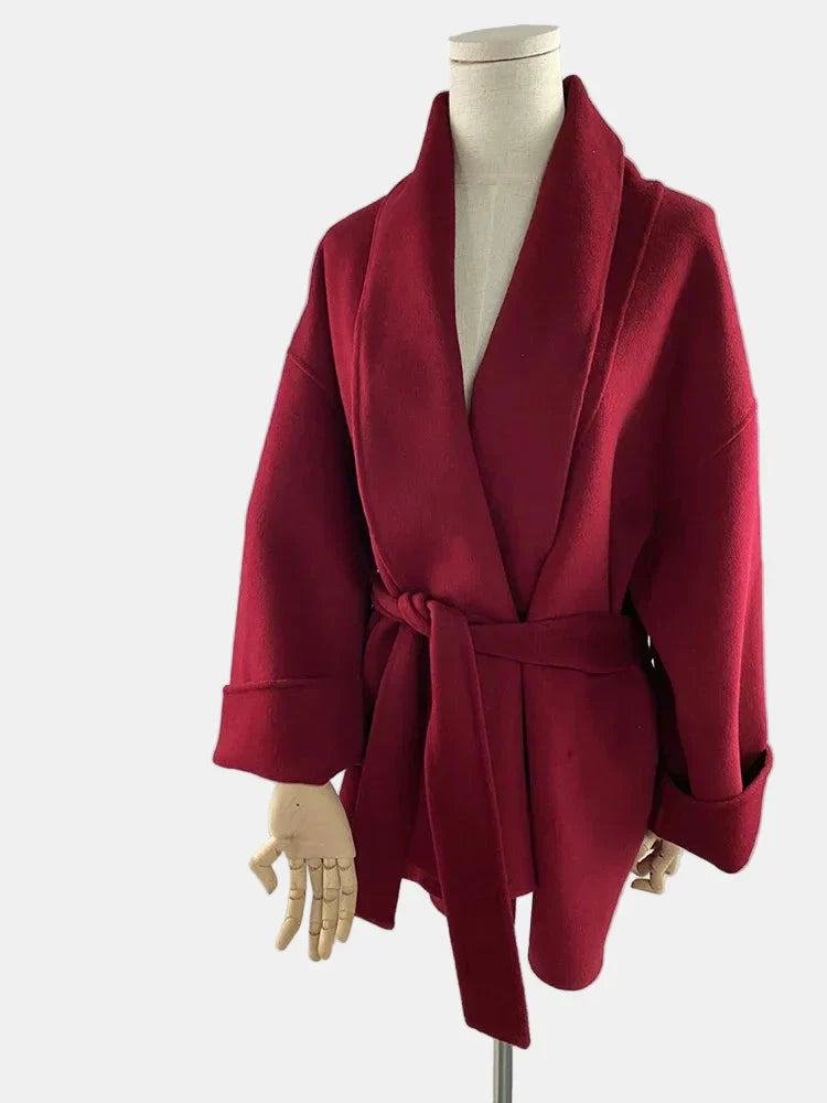 Freya Handgemachter Mantel – Elegantes & Einzigartiges Design