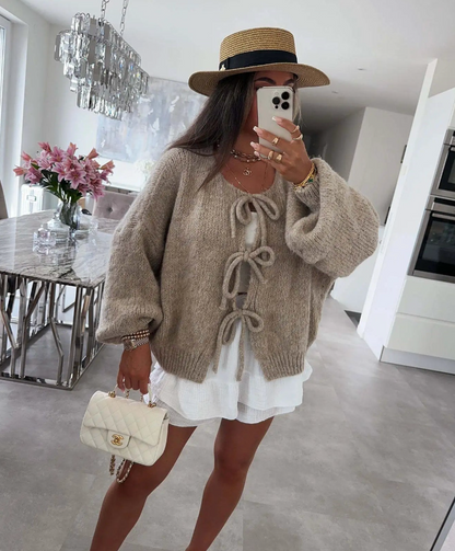 Eva | Gestrickter Cardigan mit Schleife