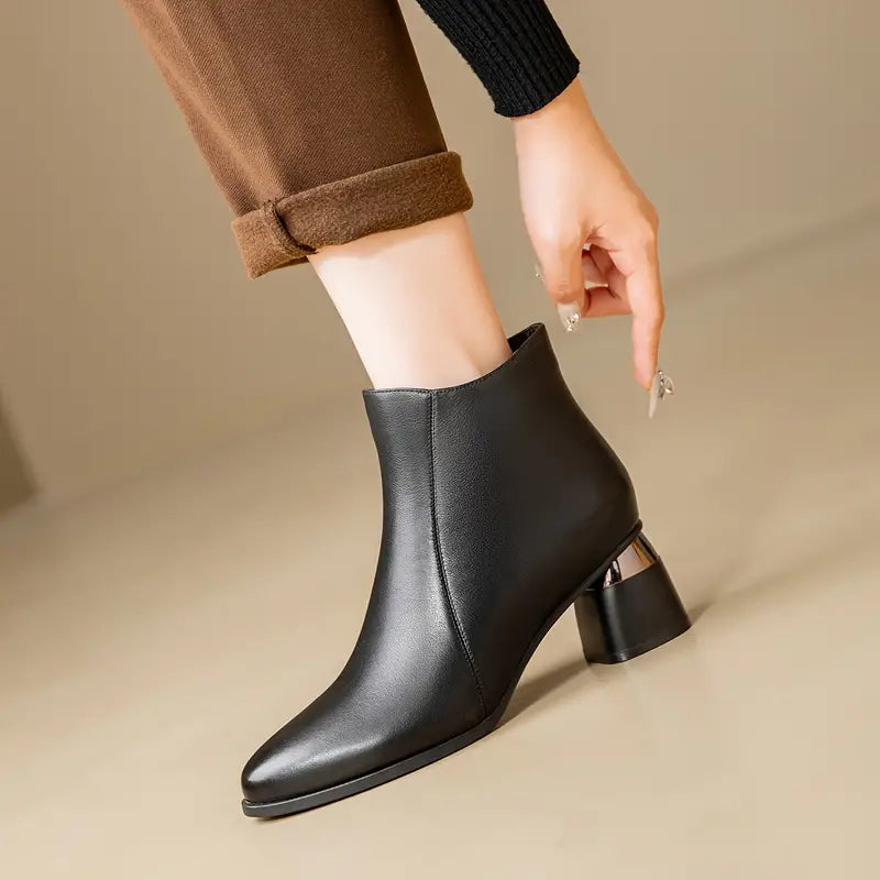 Nyla Stiefel