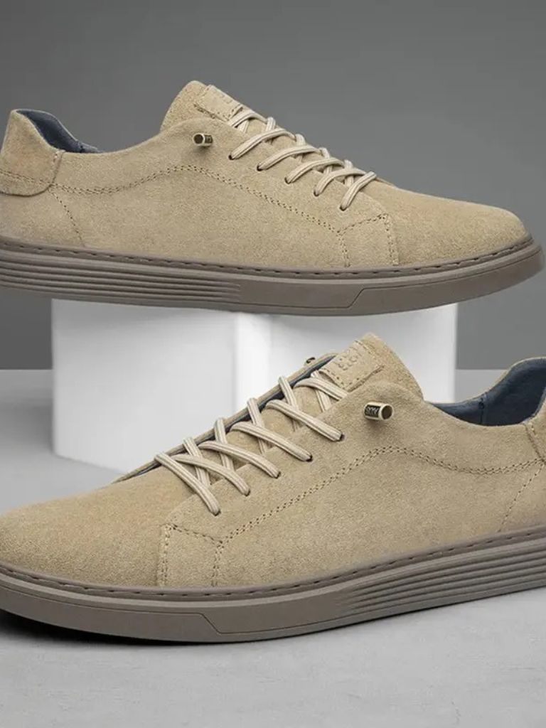 Braune Wildleder Schuhe - Cross & Crown