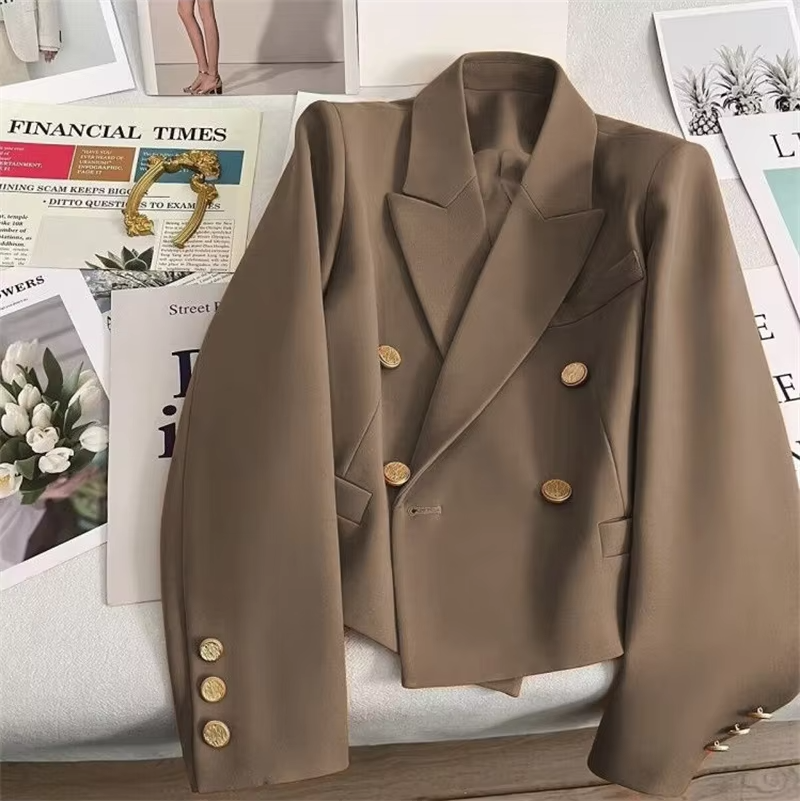 Sophia™ – Moderner Cropped Blazer