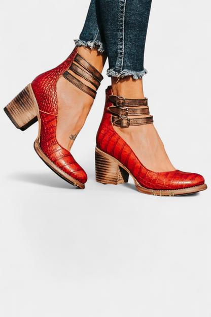 ELYRA™ | Moderne Blockabsätze aus schwarzem Leder