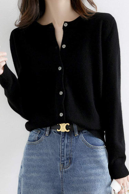 Rundhals-Wollstrick-Cardigan - 12 Farben verfügbar