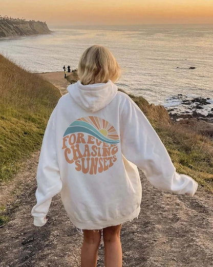 Kira | Stilvoller Hoodie „Forever chasing sunsets“