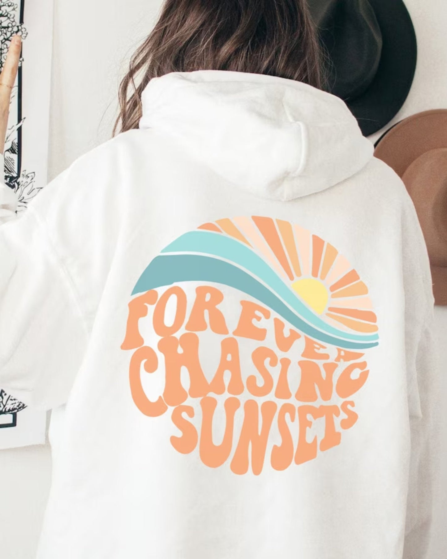 Kira | Stilvoller Hoodie „Forever chasing sunsets“